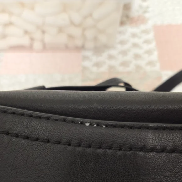 Frye Black Leather Shoulder Bag EUC - Picture 14 of 16